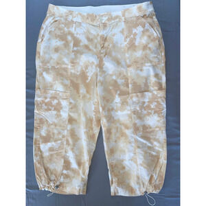 Lane Bryant Elastic Waist/Cuff Crop Cargo Pants. Beige Tie Dye, Size 18. MINT!!